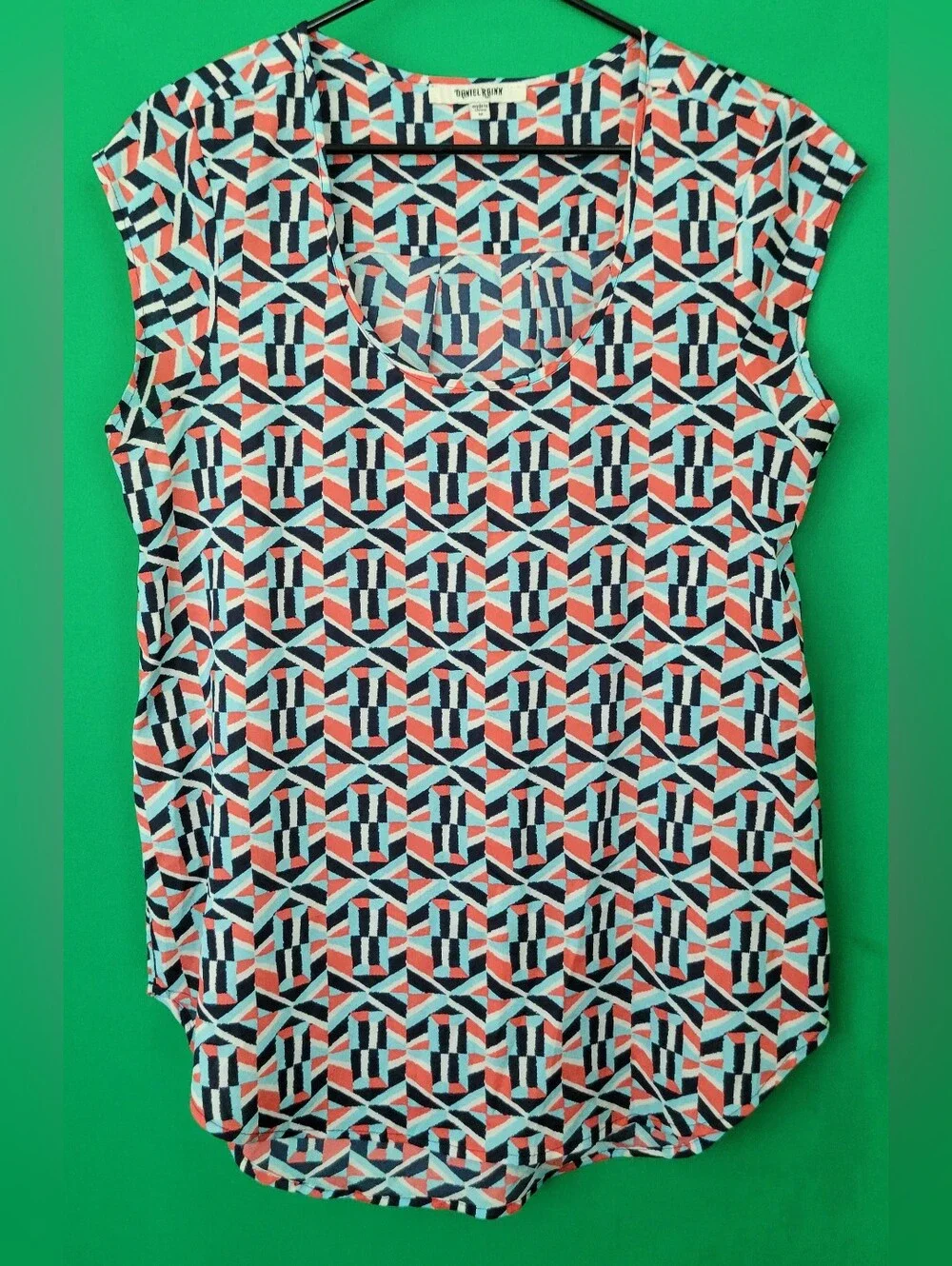 Daniel Rainn Geometric Sleeveless Tank in Coral, Navy & White Women Blouse Sz M - Picture 1 of 5